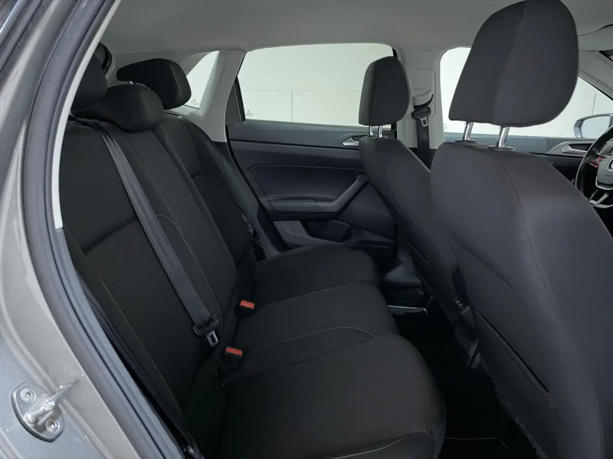 1.0 TSI 17” R-Line DSG CarPlay Stoelverwarming