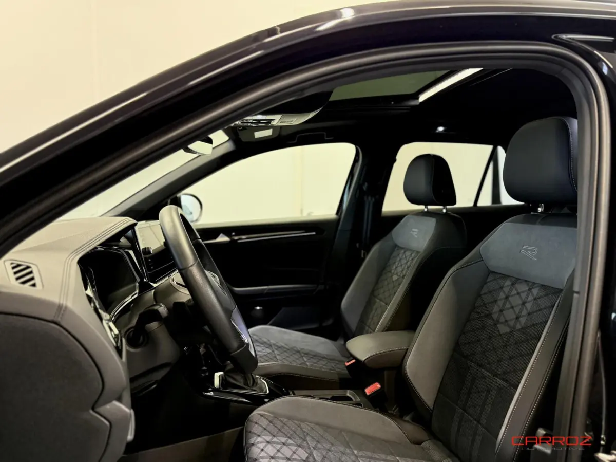 1.5 TSI R-Line Pana IQ Camera CarPlay ACC
