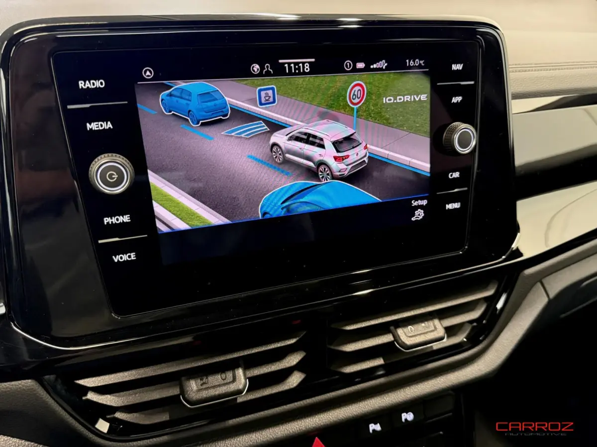 1.5 TSI R-Line Pana IQ Camera CarPlay ACC