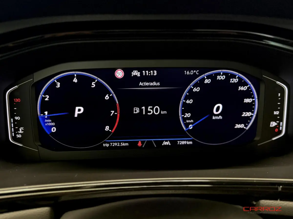 1.5 TSI R-Line Pana IQ Camera CarPlay ACC