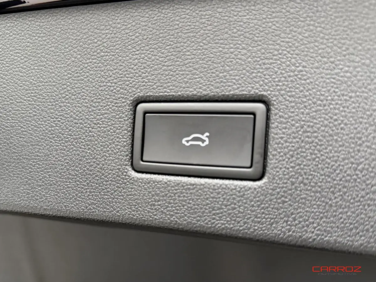 1.5 TSI R-Line Pana IQ Camera CarPlay ACC