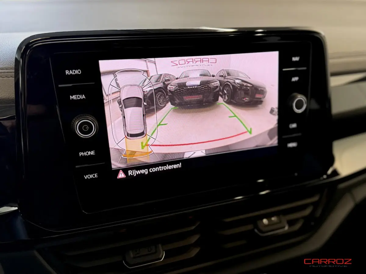 1.5 TSI R-Line Pana IQ Camera CarPlay ACC