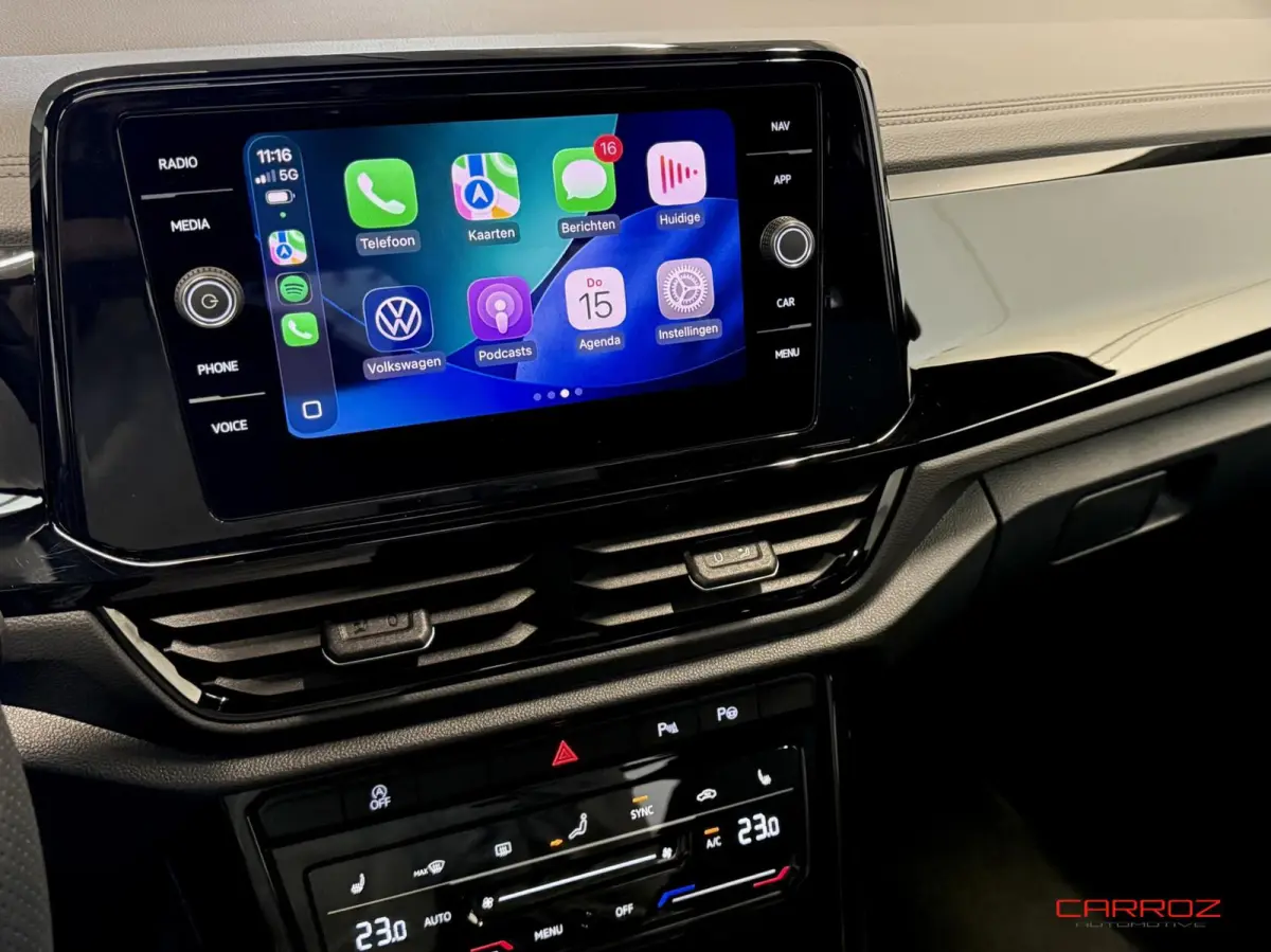 1.5 TSI R-Line Pana IQ Camera CarPlay ACC