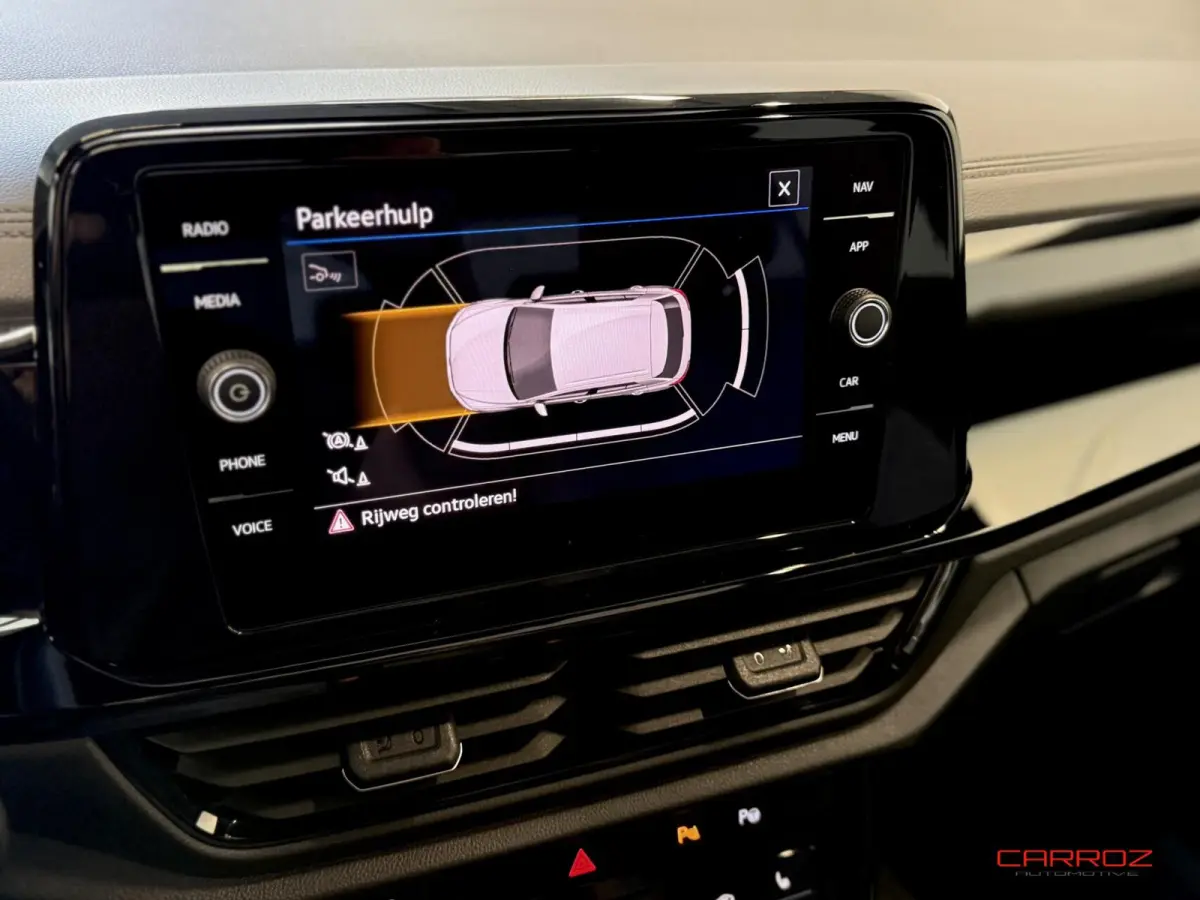 1.5 TSI R-Line Pana IQ Camera CarPlay ACC