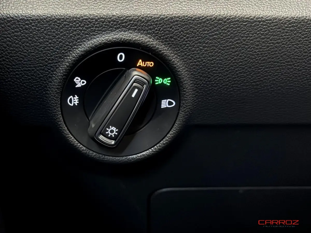 1.5 TSI R-Line Pana IQ Camera CarPlay ACC