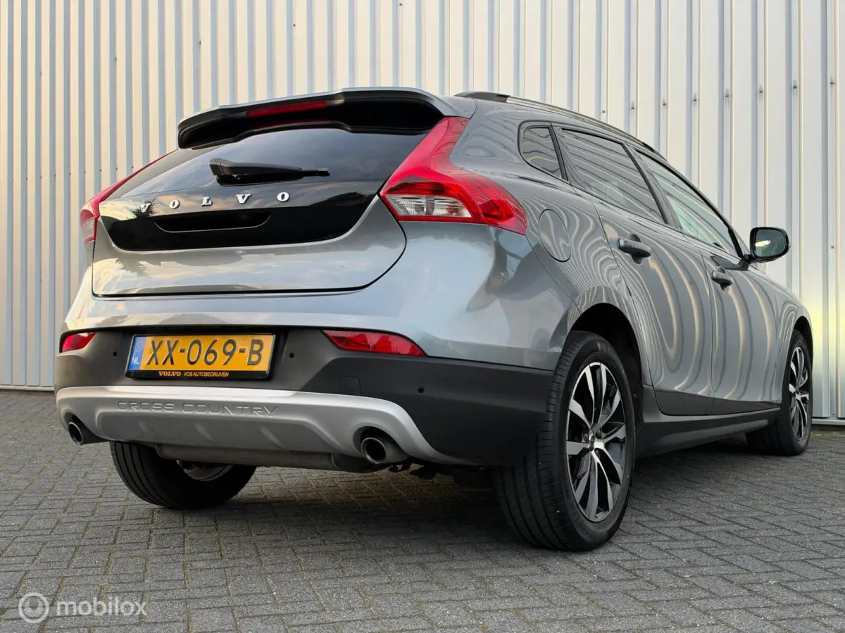 1.5 T3 Polar+ Luxury | Aut | NAP | Camera | Harman Kardon | LED | Pano | Leder | Dealer onderhouden |