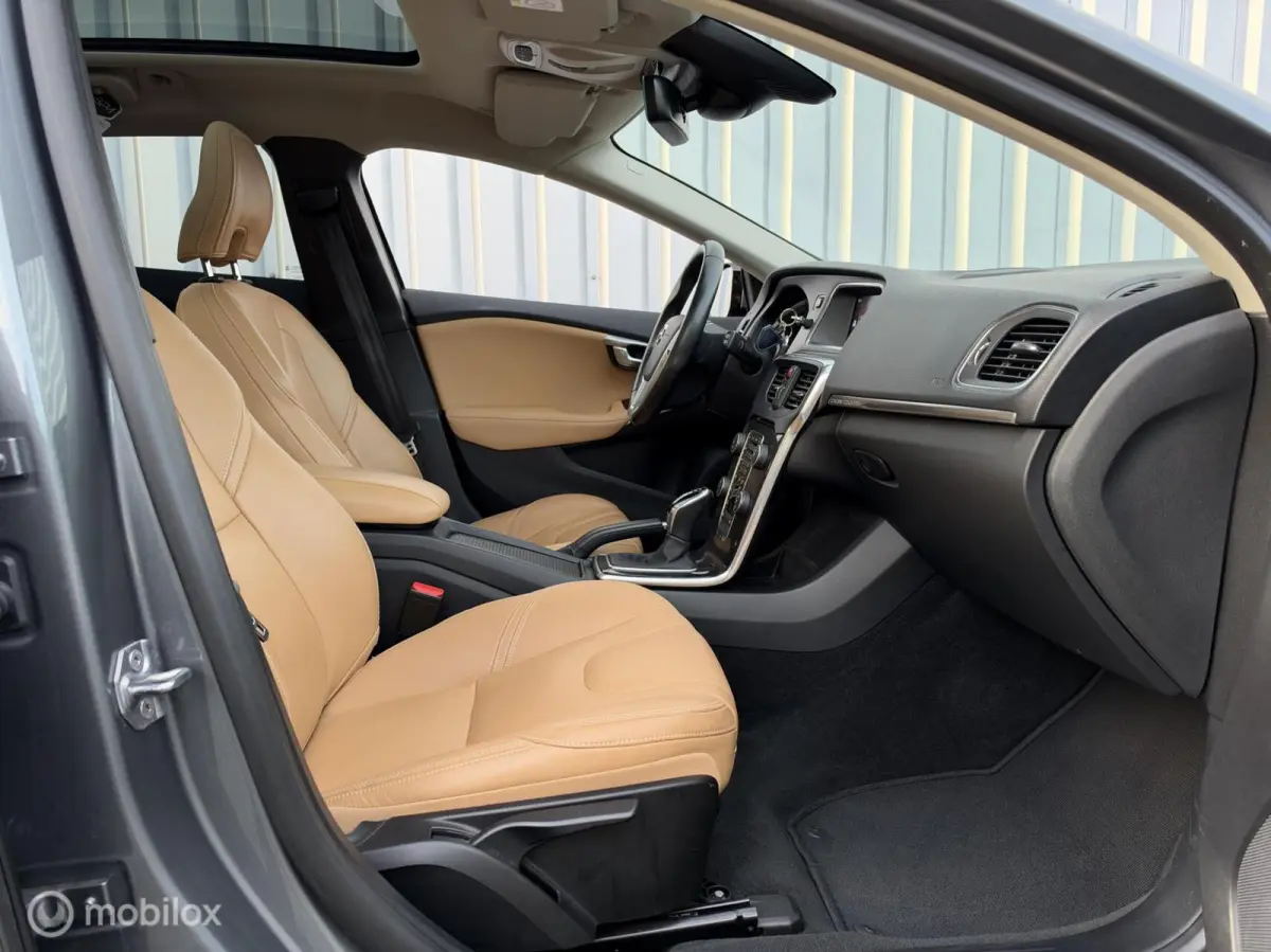 1.5 T3 Polar+ Luxury | Aut | NAP | Camera | Harman Kardon | LED | Pano | Leder | Dealer onderhouden |