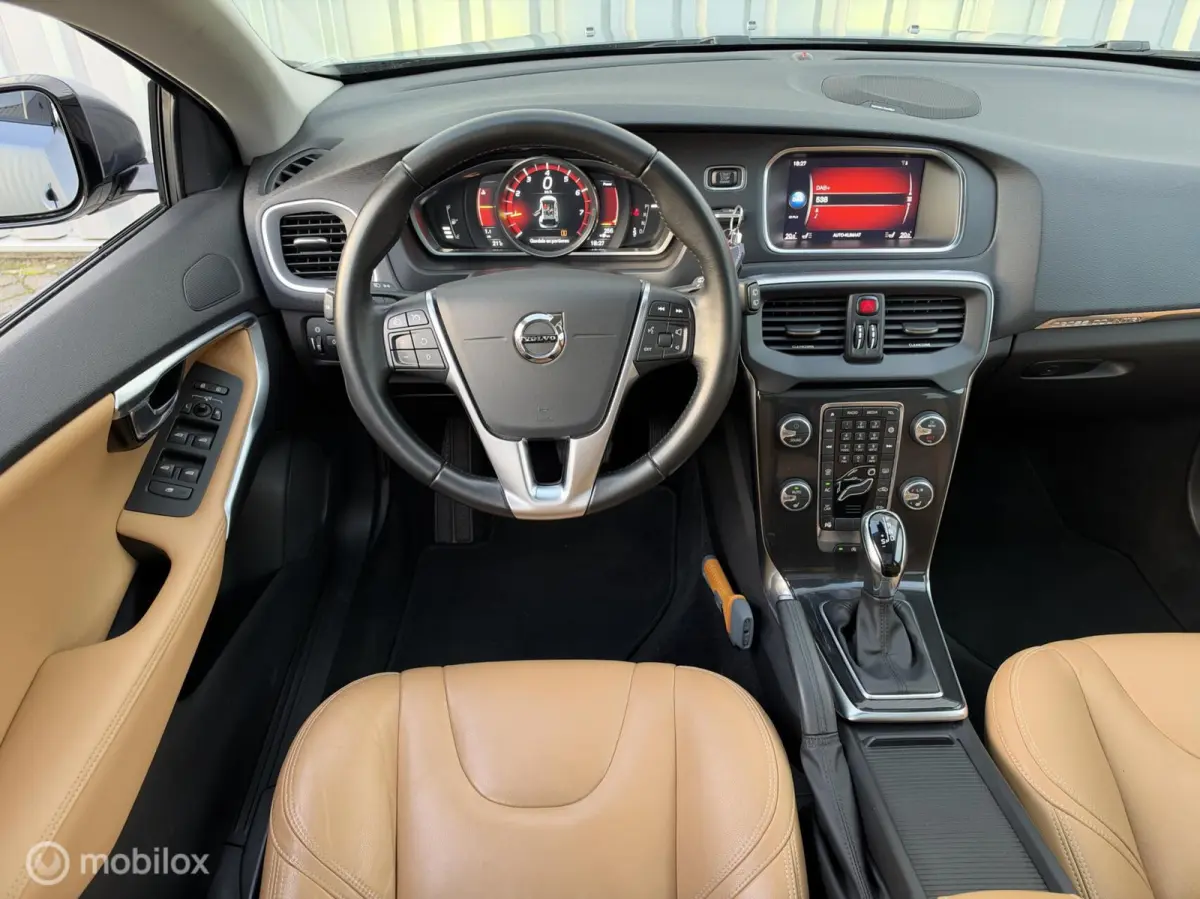 1.5 T3 Polar+ Luxury | Aut | NAP | Camera | Harman Kardon | LED | Pano | Leder | Dealer onderhouden |