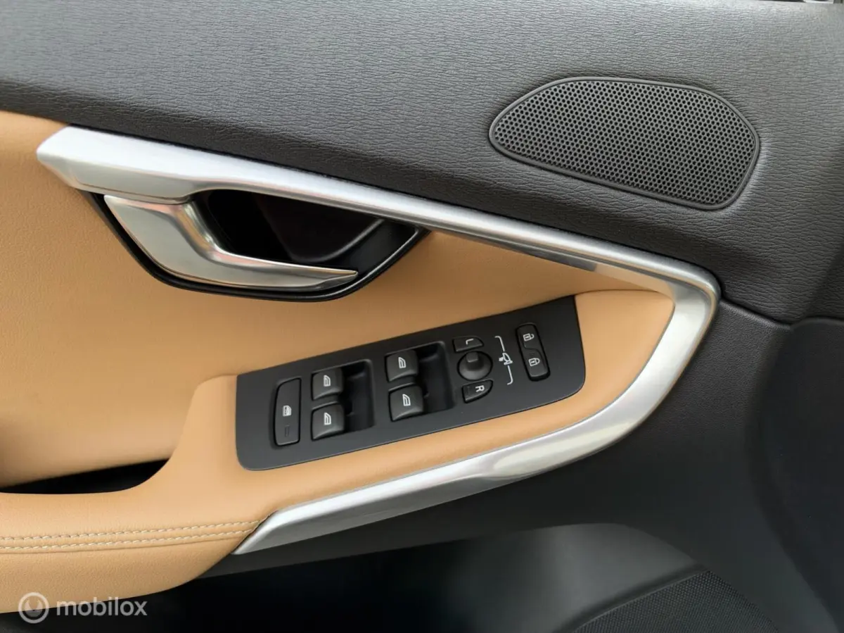 1.5 T3 Polar+ Luxury | Aut | NAP | Camera | Harman Kardon | LED | Pano | Leder | Dealer onderhouden |