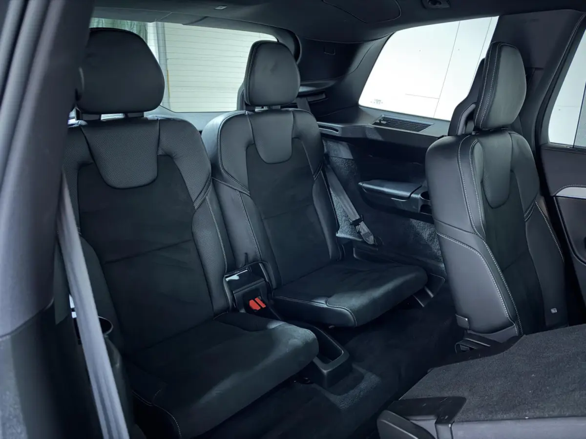 2.0 T8 Recharge AWD R-Design Polestar Pano H/K Luchtvering