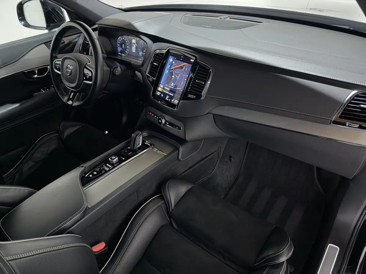 2.0 T8 Recharge AWD R-Design Polestar Pano H/K Luchtvering