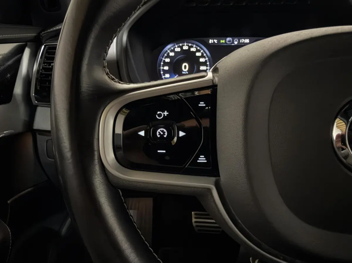 2.0 T8 Recharge AWD R-Design Polestar Pano H/K Luchtvering
