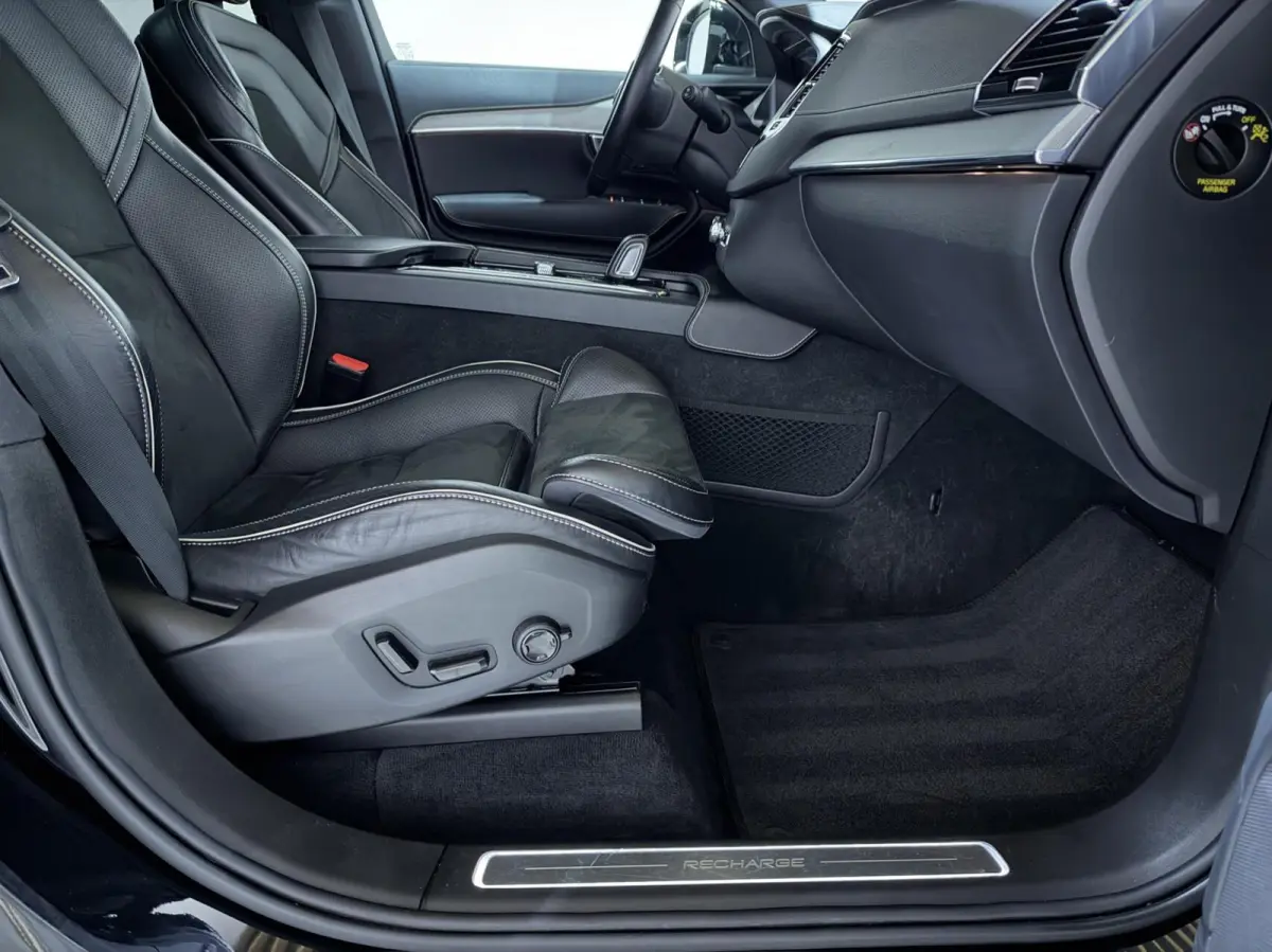 2.0 T8 Recharge AWD R-Design Polestar Pano H/K Luchtvering