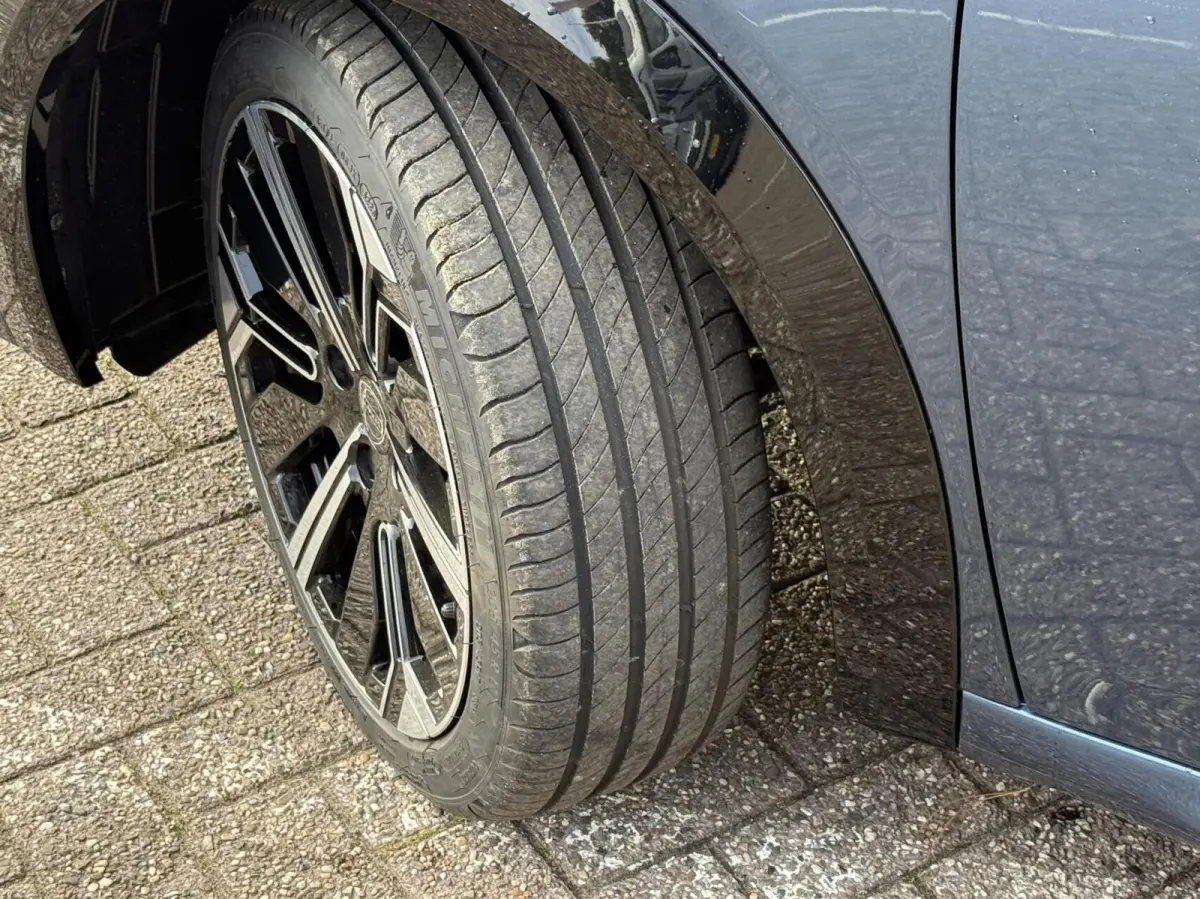 Edizione Limitata Blu 51 kWh 1460KM