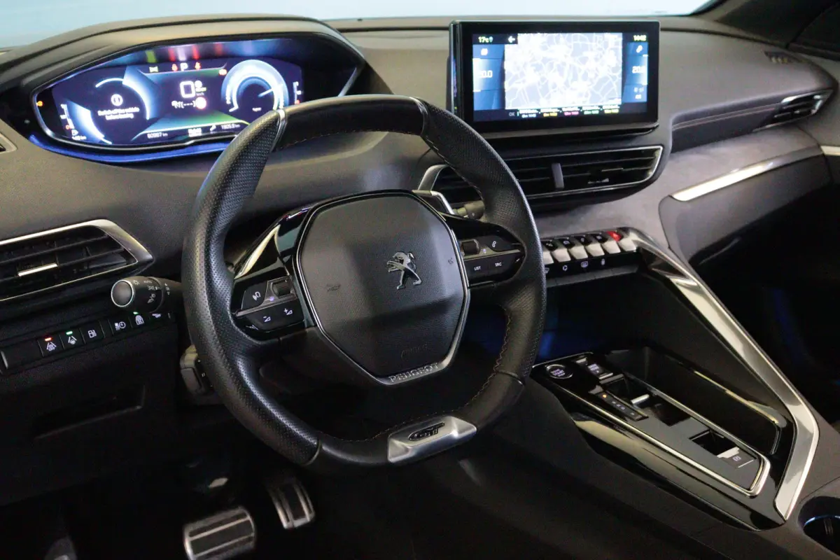 1.6 HYbrid 225 GT | NAVI / APPCONNECT | CAMERA + PDC | ADAP CRUISE | SCHUIF / KANTELDAK | LANE-ASSIST / WARNING |