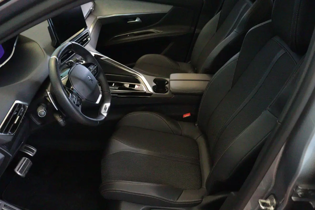 1.6 HYbrid 225 GT | NAVI / APPCONNECT | CAMERA + PDC | ADAP CRUISE | SCHUIF / KANTELDAK | LANE-ASSIST / WARNING |