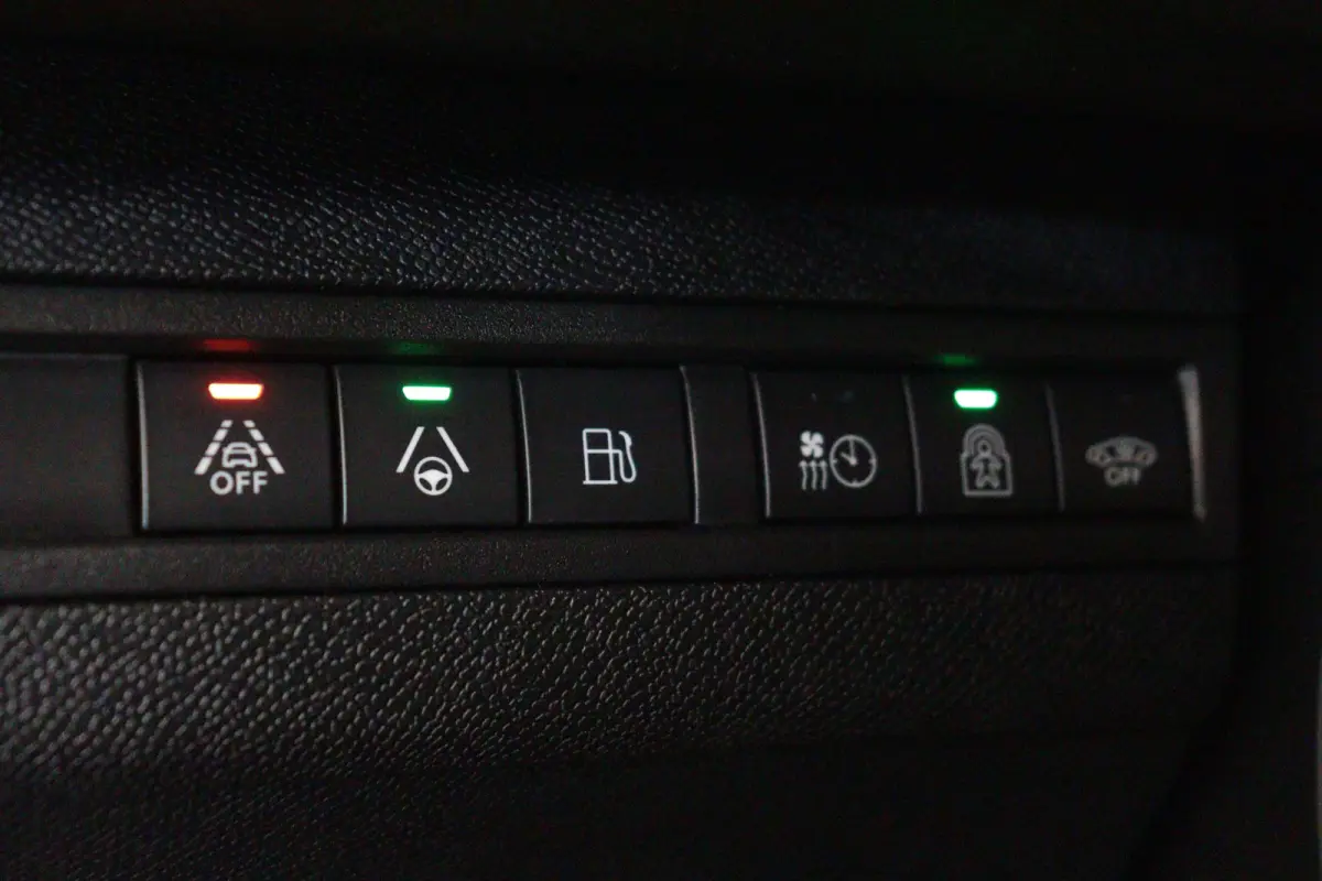 1.6 HYbrid 225 GT | NAVI / APPCONNECT | CAMERA + PDC | ADAP CRUISE | SCHUIF / KANTELDAK | LANE-ASSIST / WARNING |