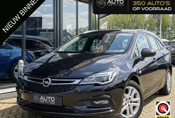 1.0 Business+ 105PK | Nette Staat | NL AUTO | NAP | Volledige Onderhoudshistorie BOSCH Carservice | Nieuwe APK | Trekhaak | Comfort Stoelen | Navigatie | Parkeersensoren Voor en Achter | DAB
