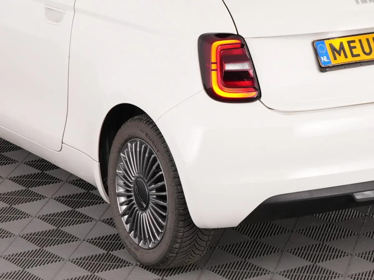 Icon 42 kWh | LM VELGEN | NAVI | CARPLAY | SOH: 95,7% | !