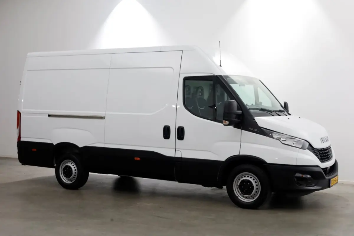 35S14 136pk L2H2 Airco/Camera Trekgewicht 3500kg 09-2021