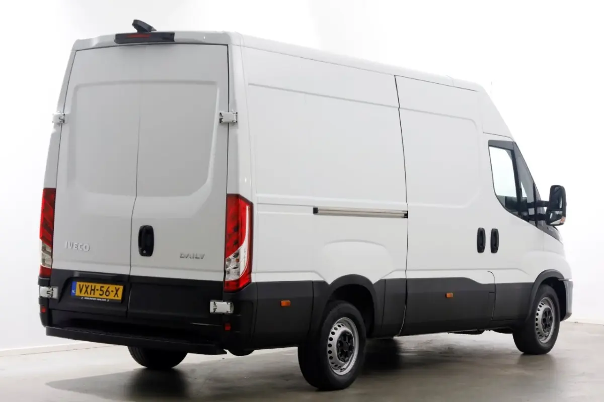 35S14 136pk L2H2 Airco/Camera Trekgewicht 3500kg 09-2021
