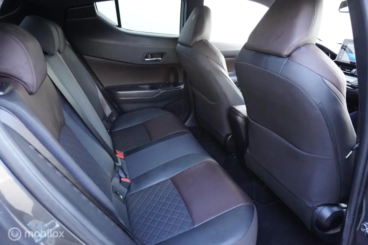 1.8 Hybrid Executive