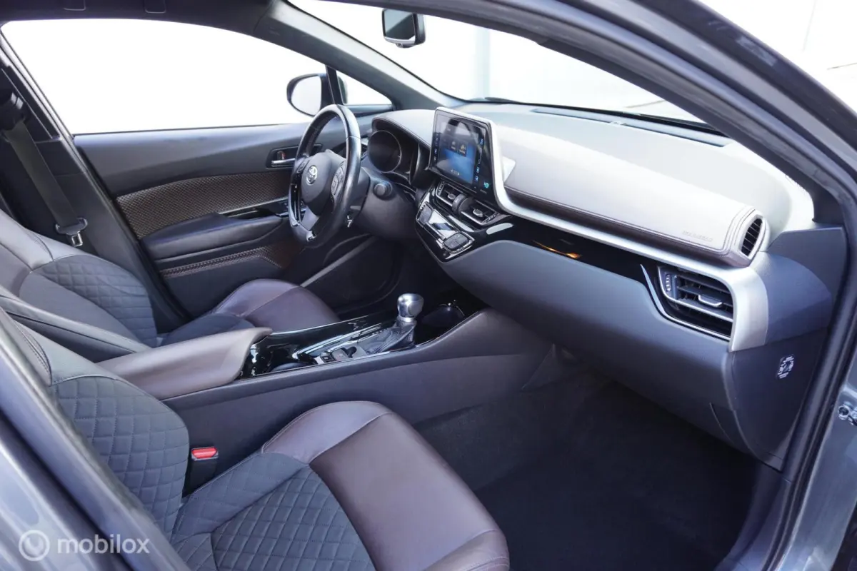 1.8 Hybrid Executive