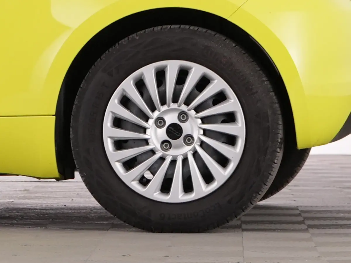 Urban 24 kWh | CARPLAY | AIRCO | ACID YELLOW | SOH: 92,9% | !