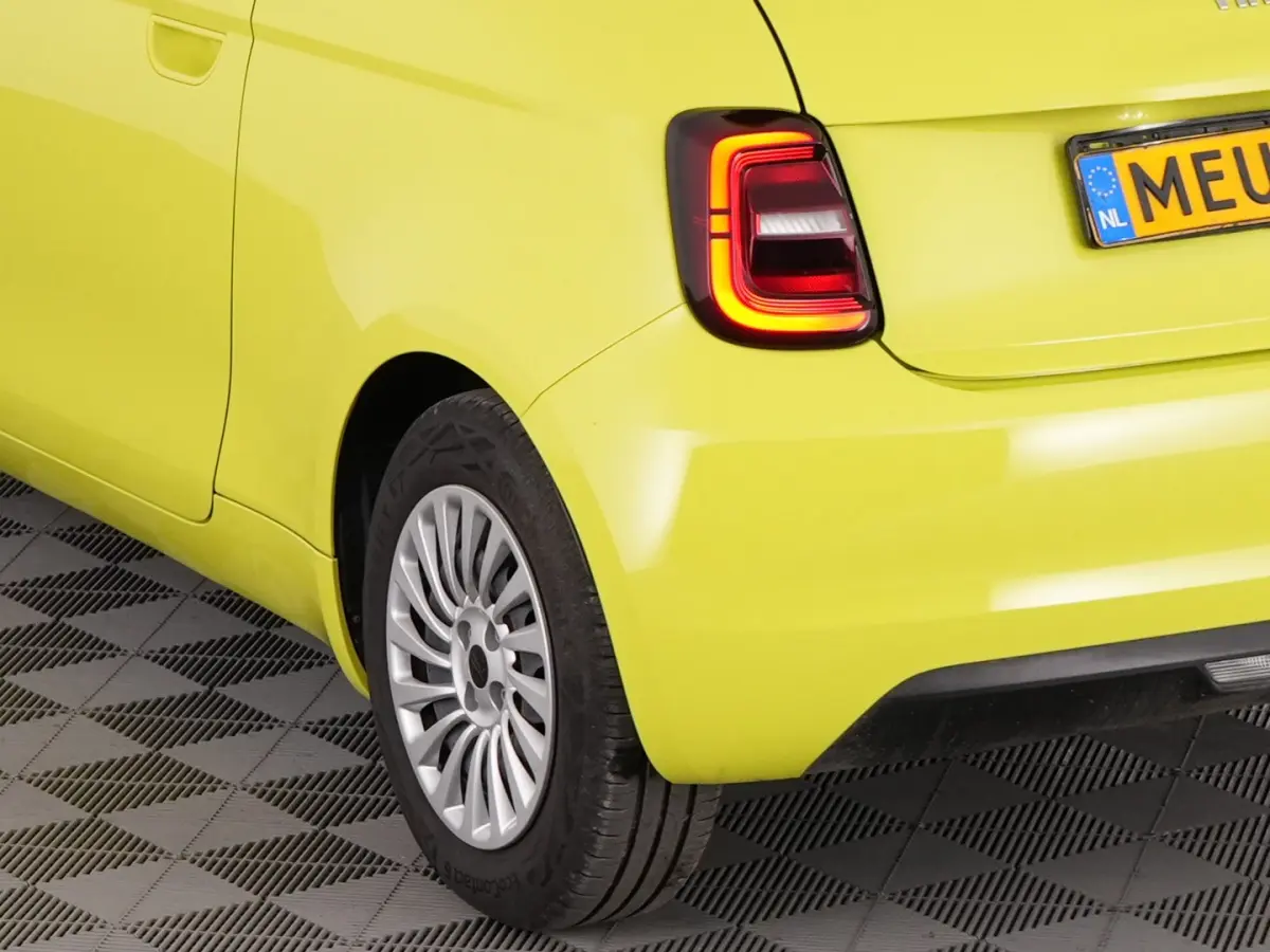 Urban 24 kWh | CARPLAY | AIRCO | ACID YELLOW | SOH: 92,9% | !