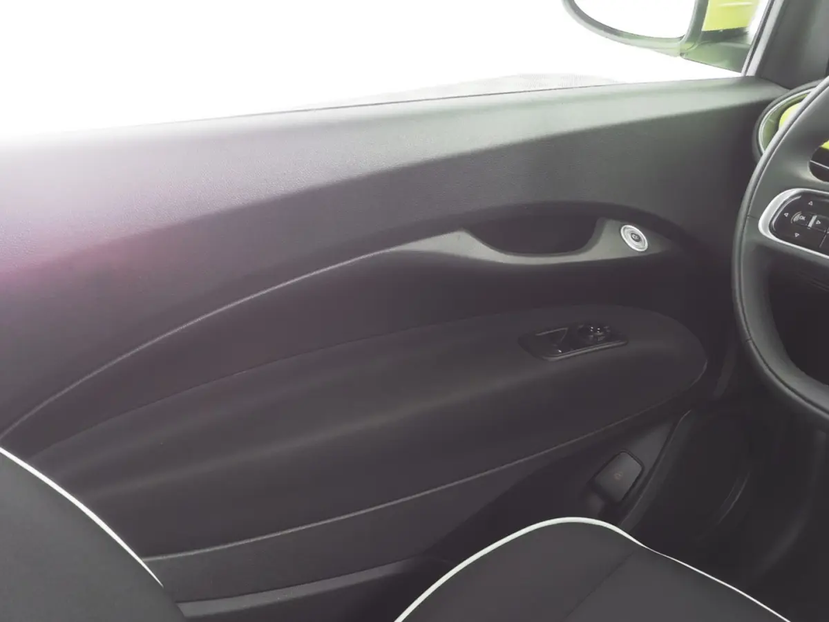 Urban 24 kWh | CARPLAY | AIRCO | ACID YELLOW | SOH: 92,9% | !