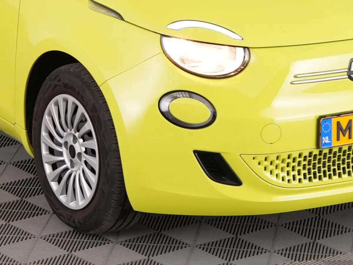 Urban 24 kWh | CARPLAY | AIRCO | ACID YELLOW | SOH: 92,9% | !