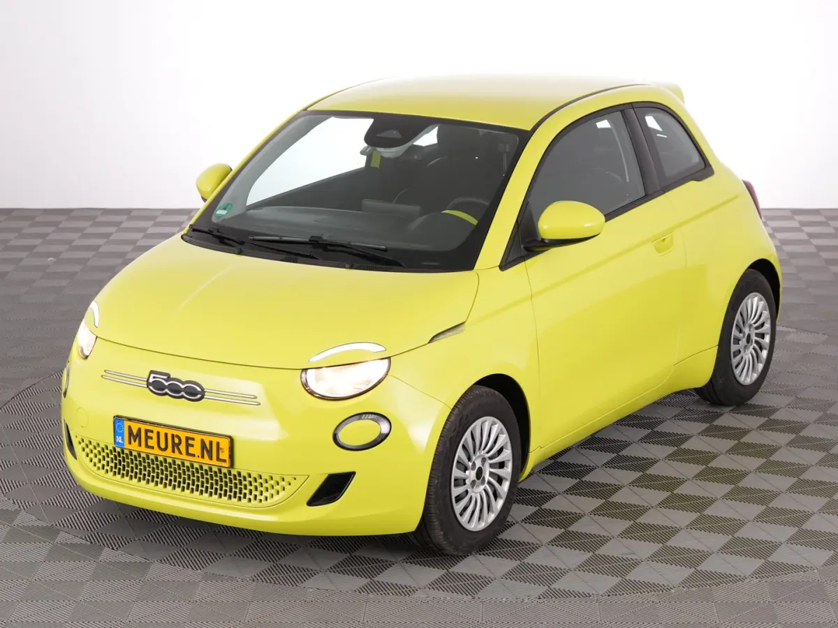 Urban 24 kWh | CARPLAY | AIRCO | ACID YELLOW | SOH: 92,9% | !