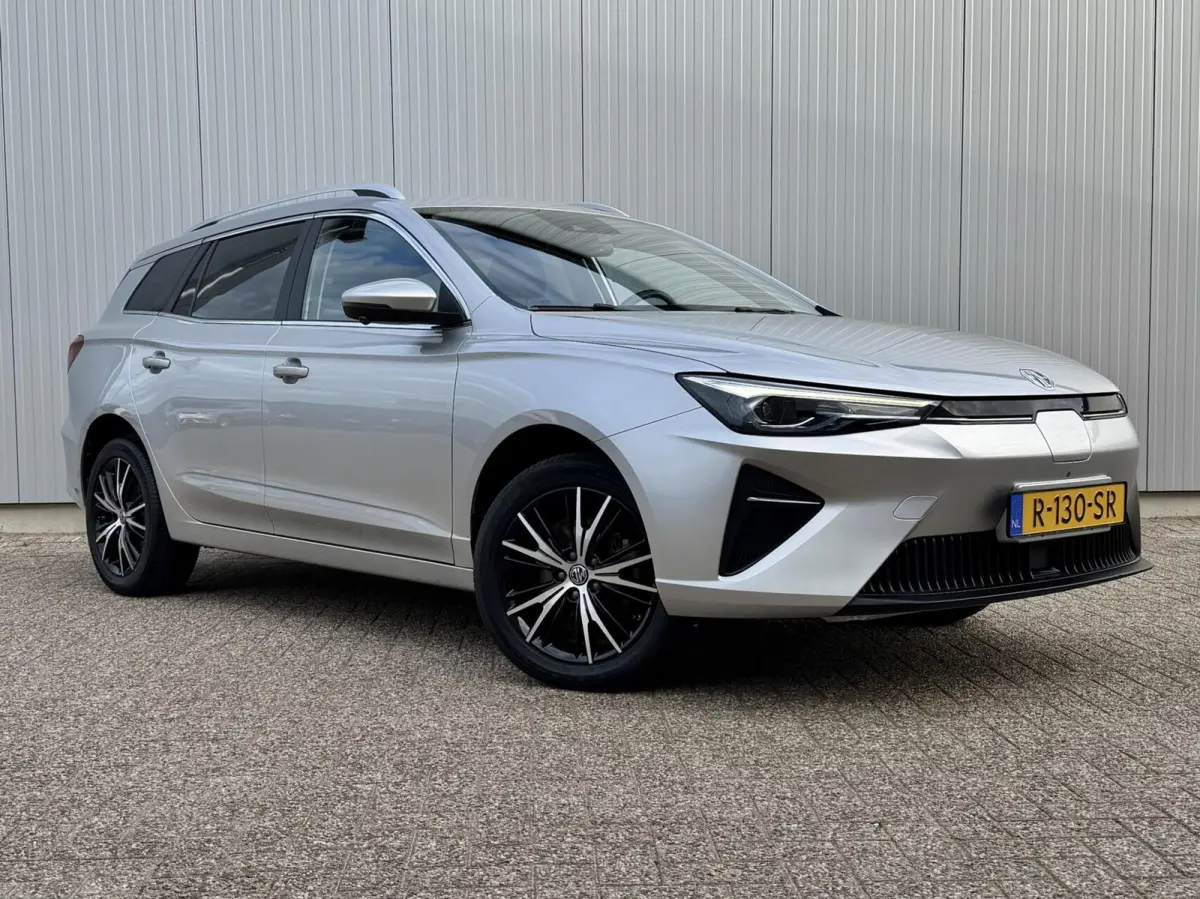 Electric 50 kWh Luxury | 360° | ACC | Leder
