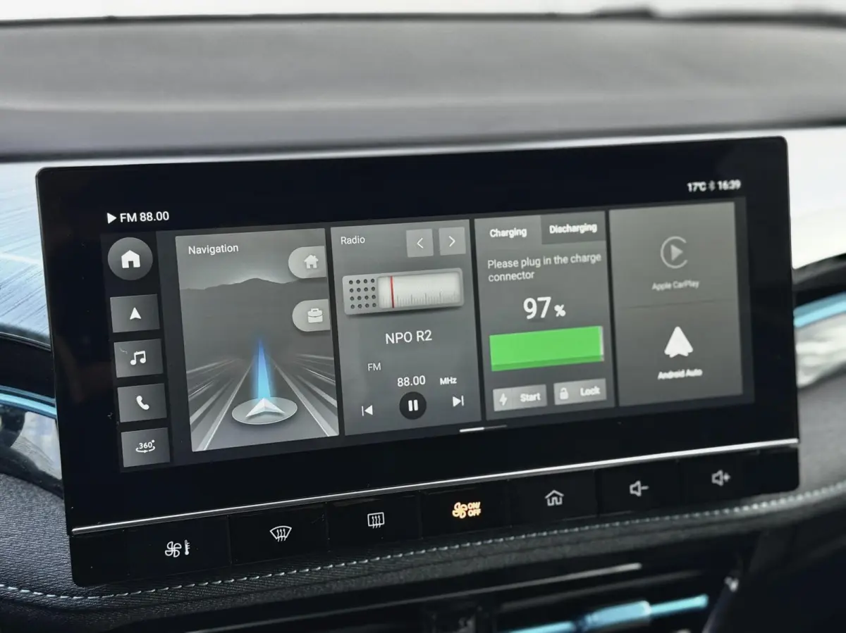 Electric 50 kWh Luxury | 360° | ACC | Leder