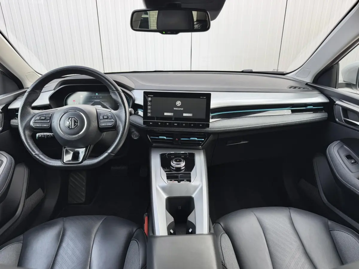 Electric 50 kWh Luxury | 360° | ACC | Leder