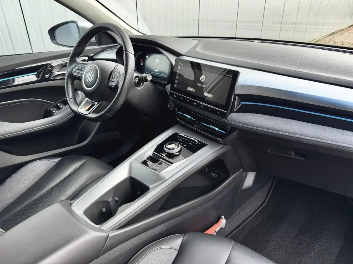 Electric 50 kWh Luxury | 360° | ACC | Leder