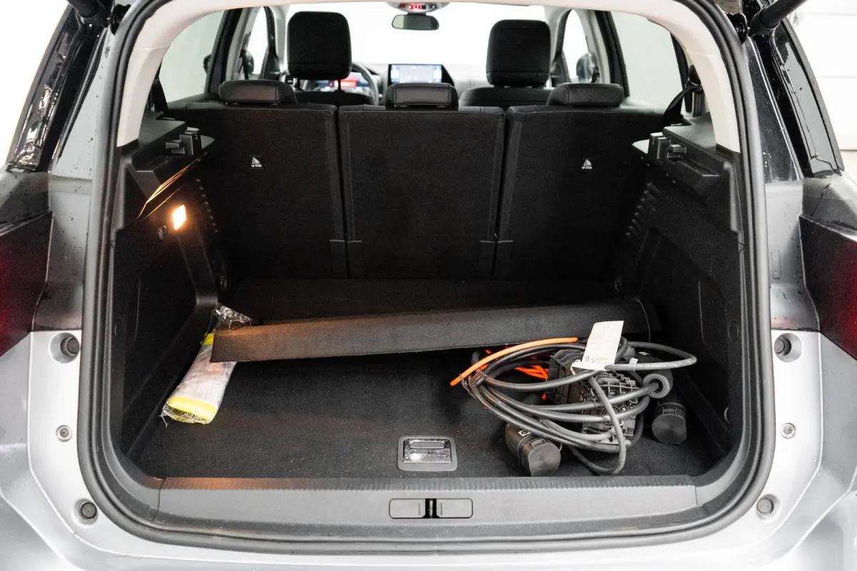 1.6 Plug-in Hybrid 180 Feel