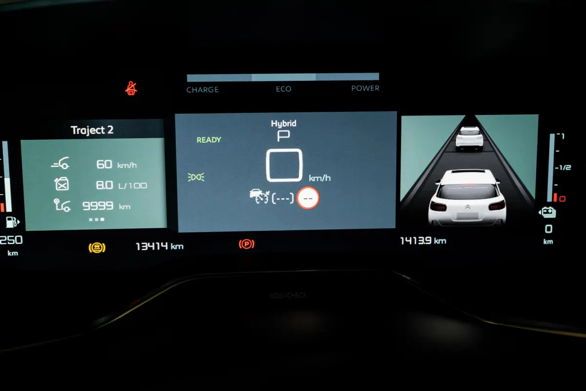 1.6 Plug-in Hybrid 180 Feel