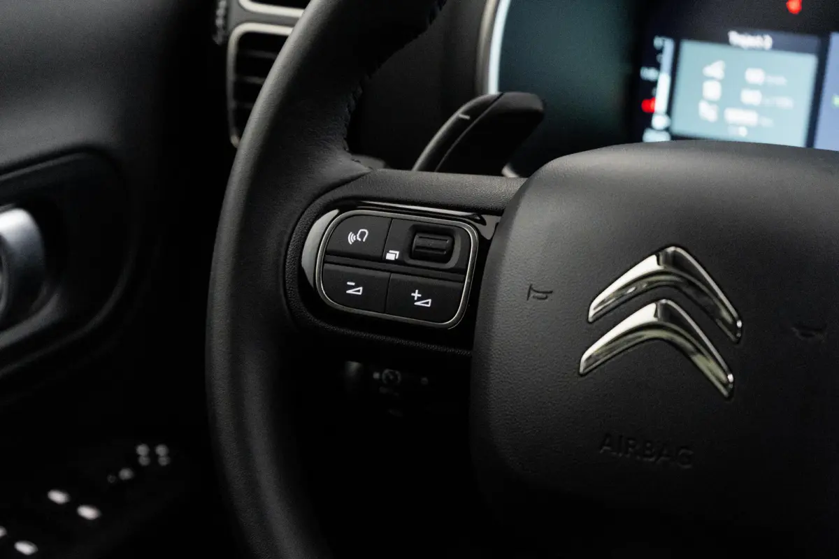 1.6 Plug-in Hybrid 180 Feel