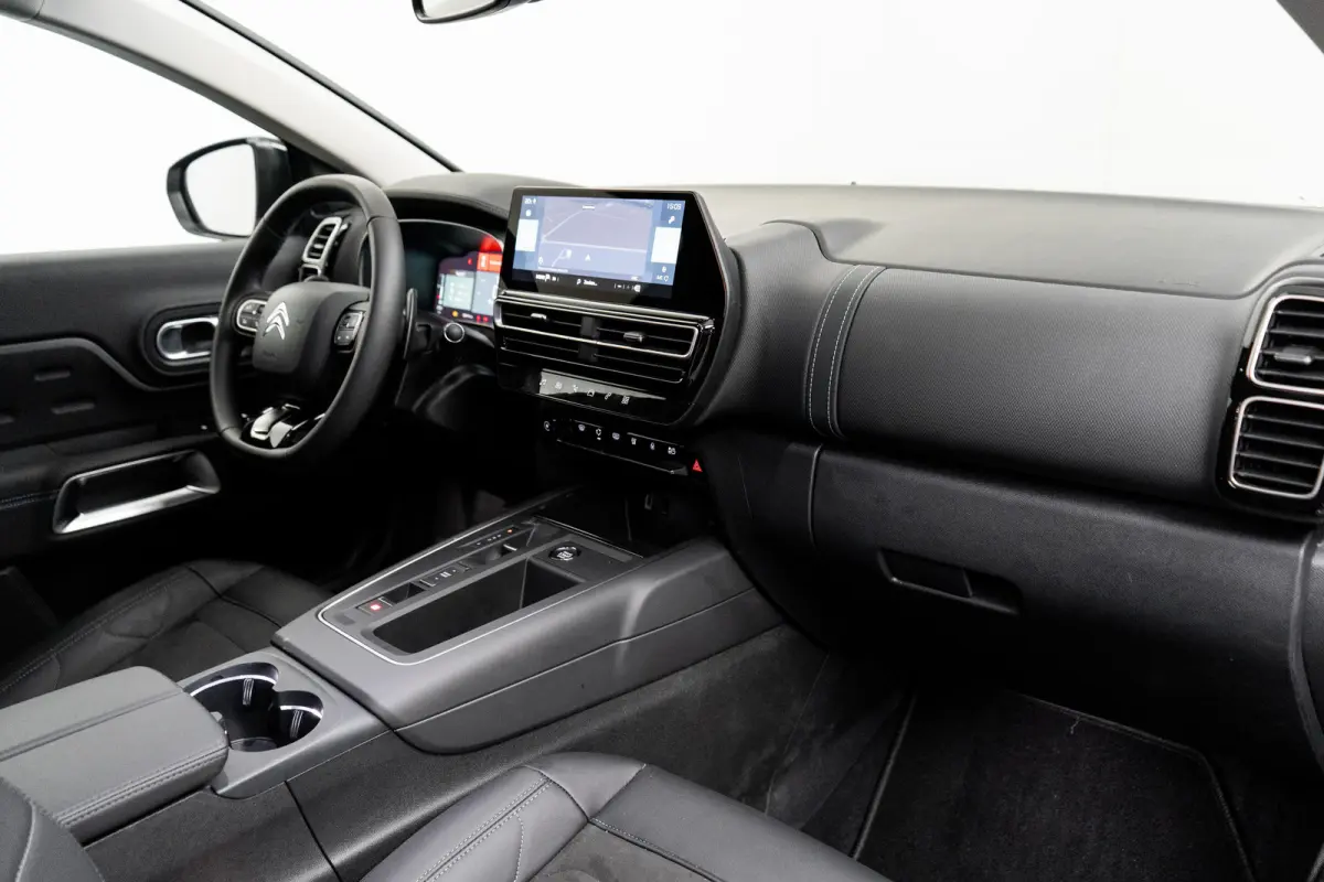 1.6 Plug-in Hybrid 180 Feel