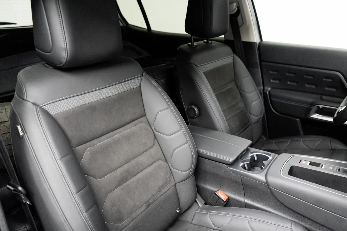 1.6 Plug-in Hybrid 180 Feel