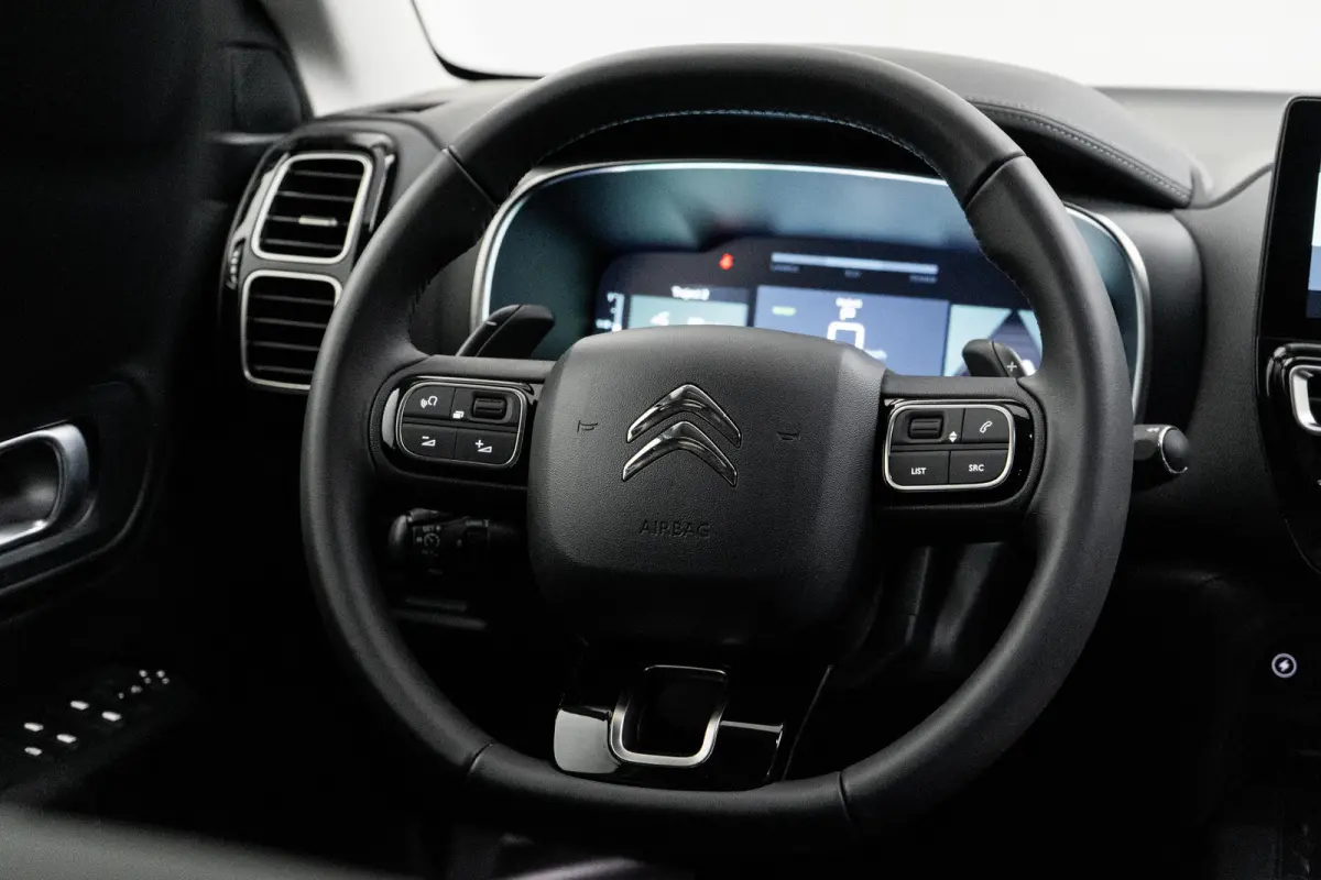1.6 Plug-in Hybrid 180 Feel