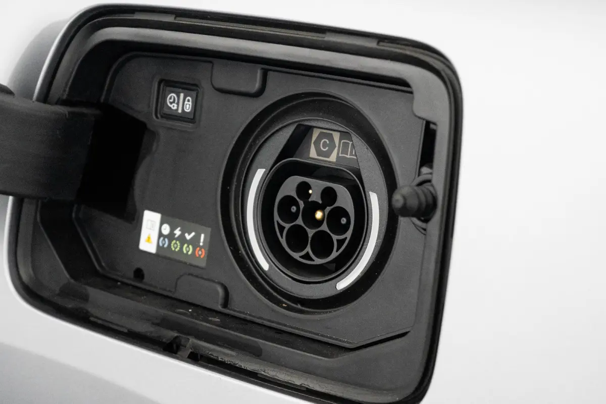 1.6 Plug-in Hybrid 180 Feel