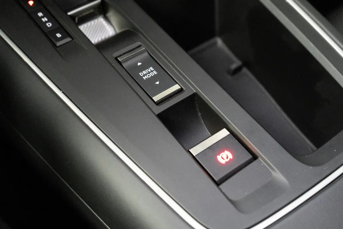 1.6 Plug-in Hybrid 180 Feel