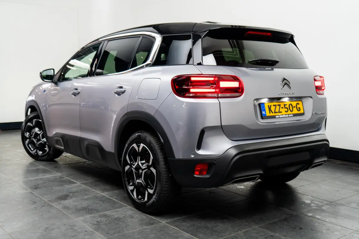 1.6 Plug-in Hybrid 180 Feel