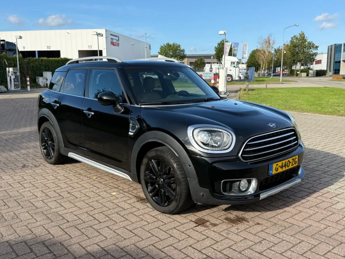 1.5 136pk Cooper Dutch Made Edition | Apple Carplay/Android Auto|telefoonintegratie premium | Audio installatie premium | Buitenspiegels elektrisch inklapbaar