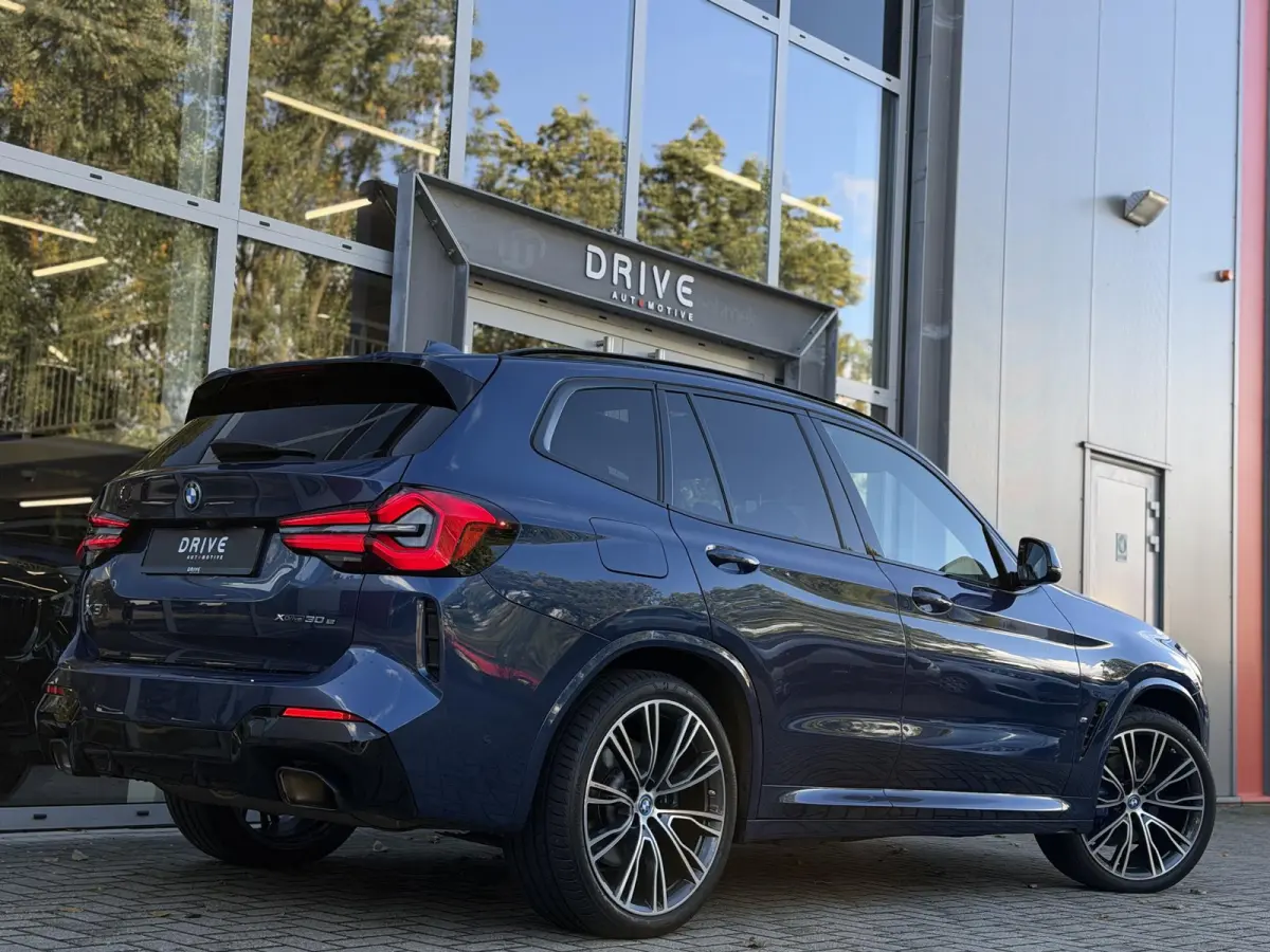 xDrive30e High Ex M-Sport |Pano|ACC|Leer|Trekhaak|21"