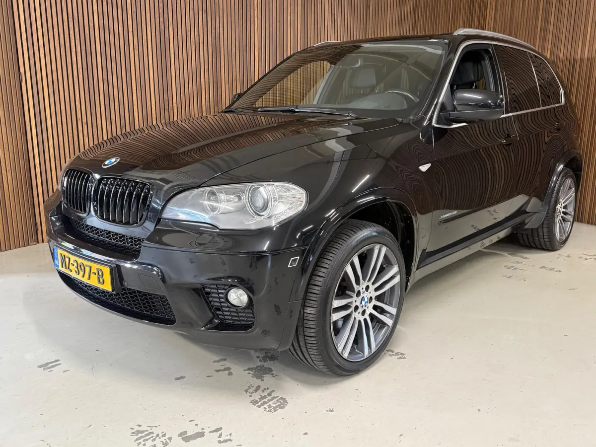 XDrive50i - M Pakket - nwe Klepseals