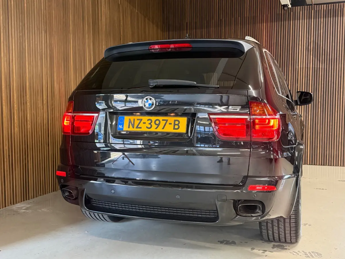 XDrive50i - M Pakket - nwe Klepseals