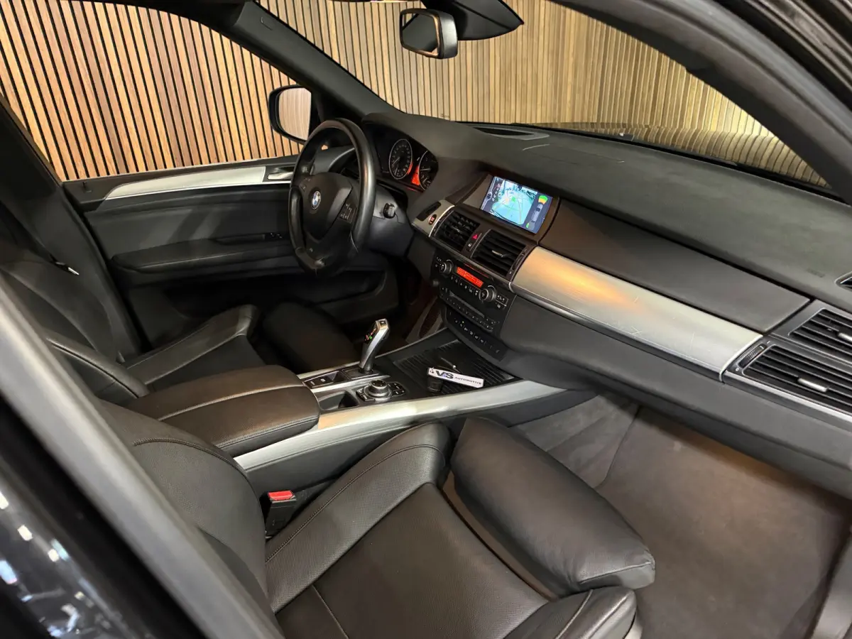 XDrive50i - M Pakket - nwe Klepseals